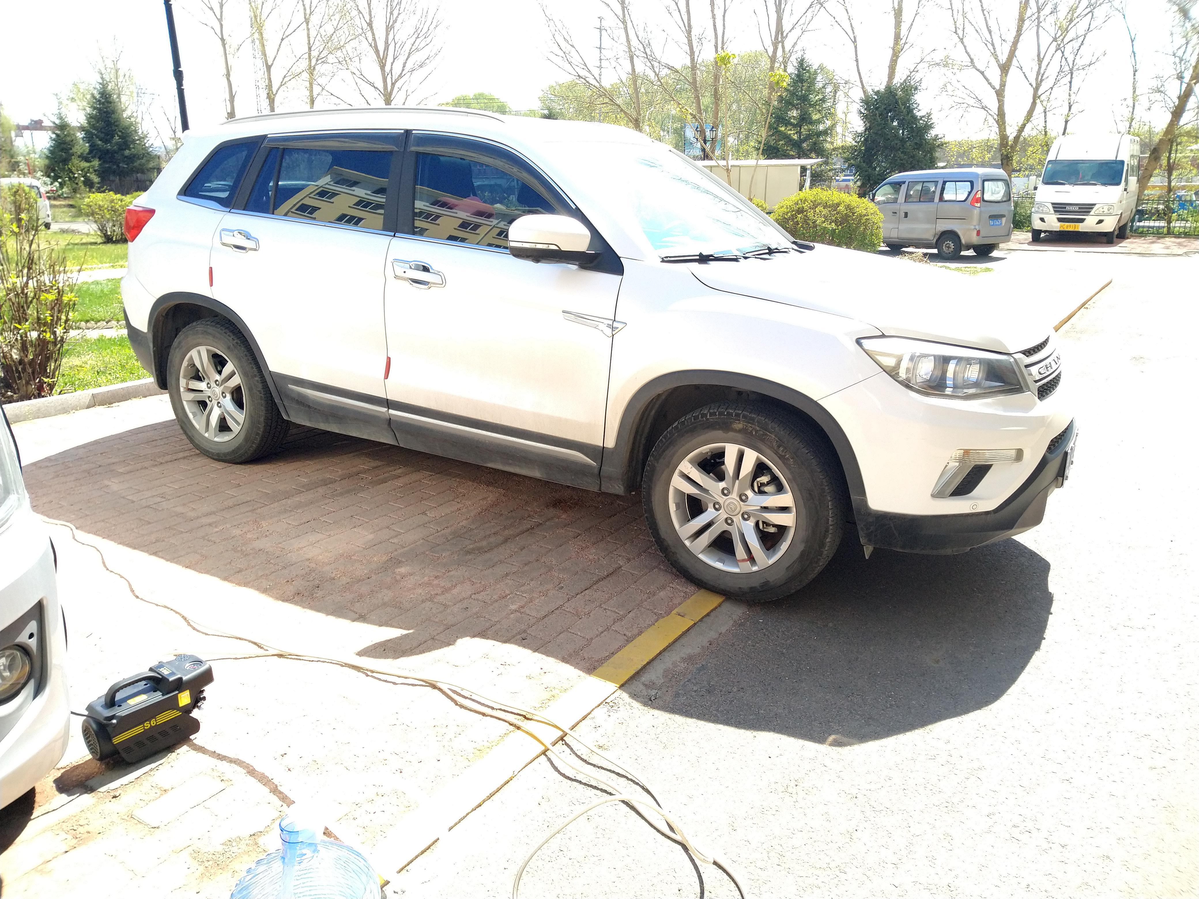 新車車漆最新保養(yǎng)方法，保護(hù)你的愛車煥然一新